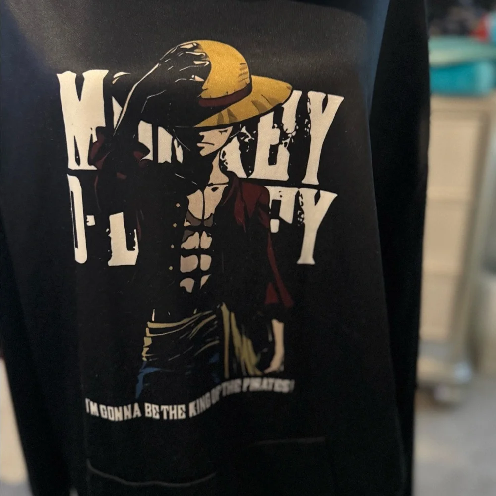 Black Graphic‎ Crewneck Sweater